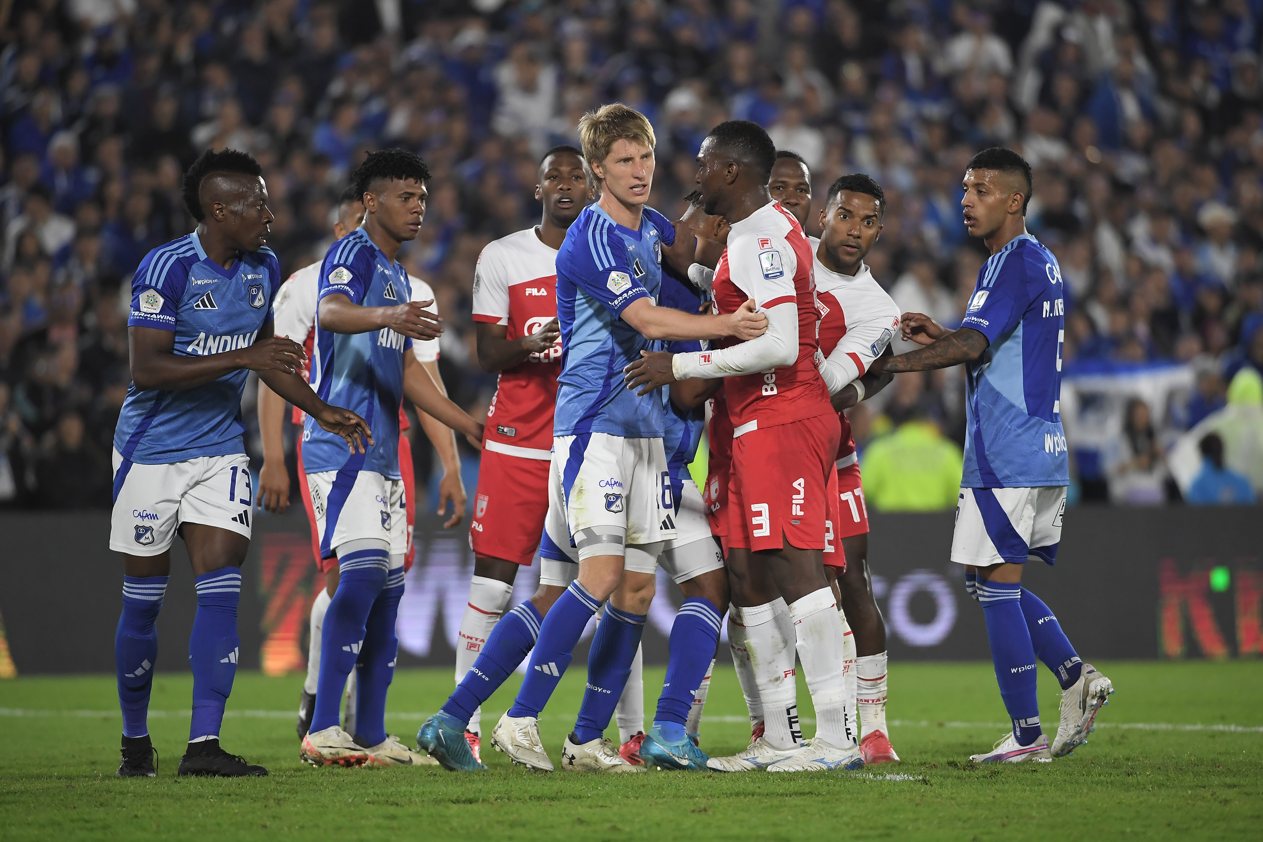 Millonarios vs. Santa Fe, un clásico como en el barrio: el que mete gol, gana
