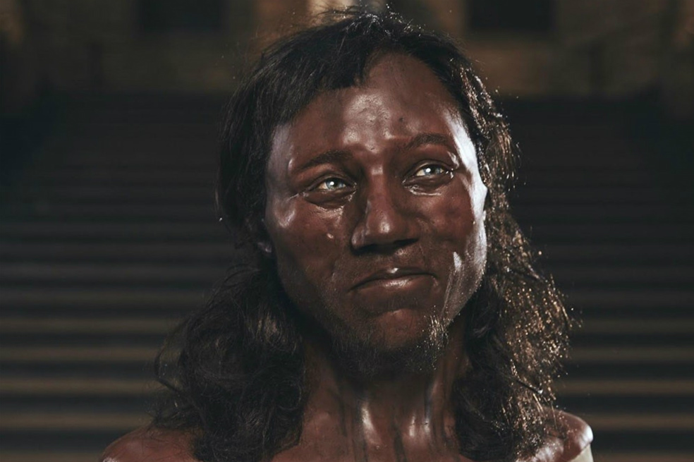 El primer británico era negro y tenía los ojos azules