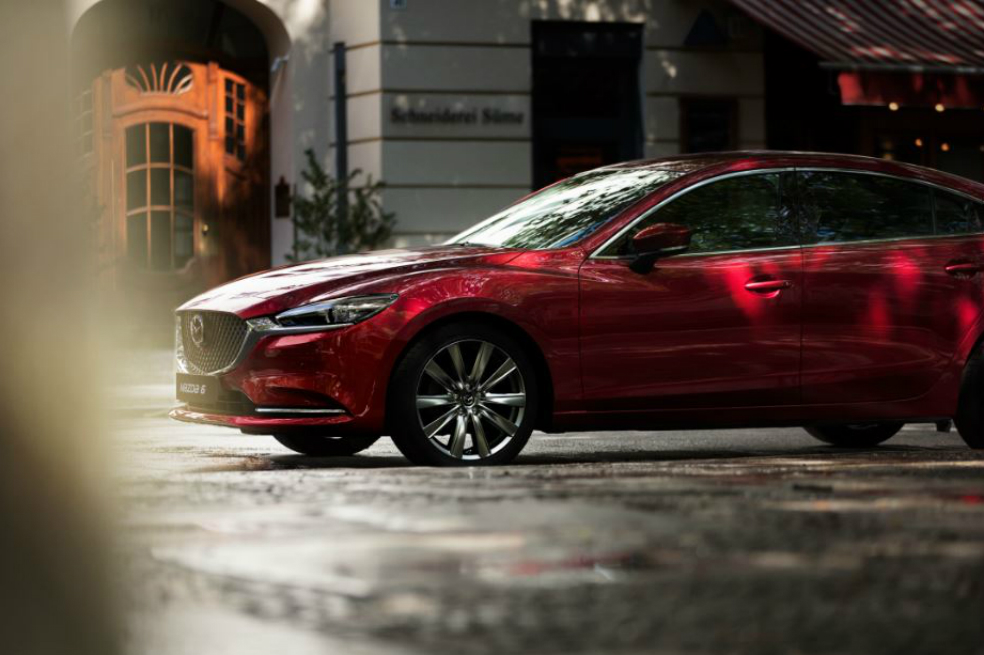 Mazda 6 Turbo: diseño y tecnología para una nueva experiencia de conducción