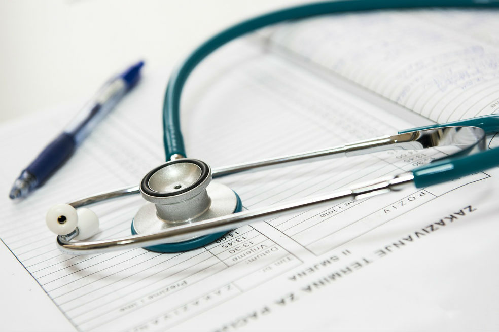 Necesitamos más médicos especialistas, pero escasean los cupos en los hospitales