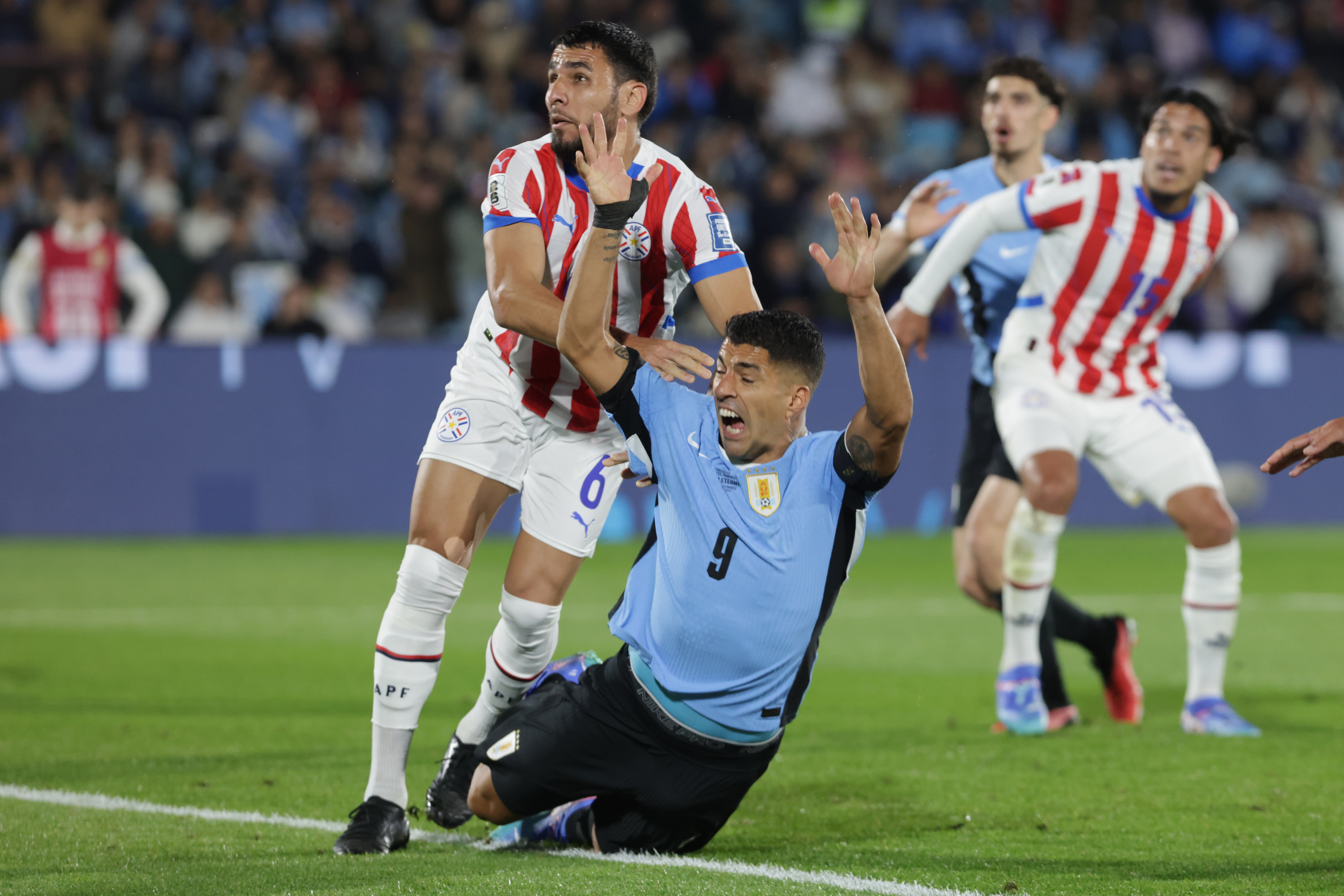 Pálido empate sin goles entre Uruguay y Paraguay en Montevideo