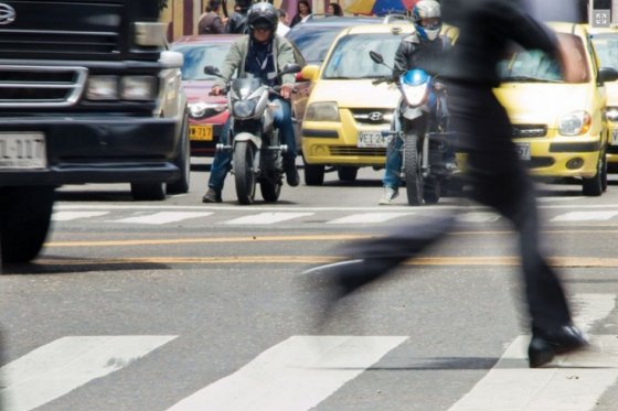 Motociclista en Bogotá sufrió 25 fracturas en el cráneo por un hueco