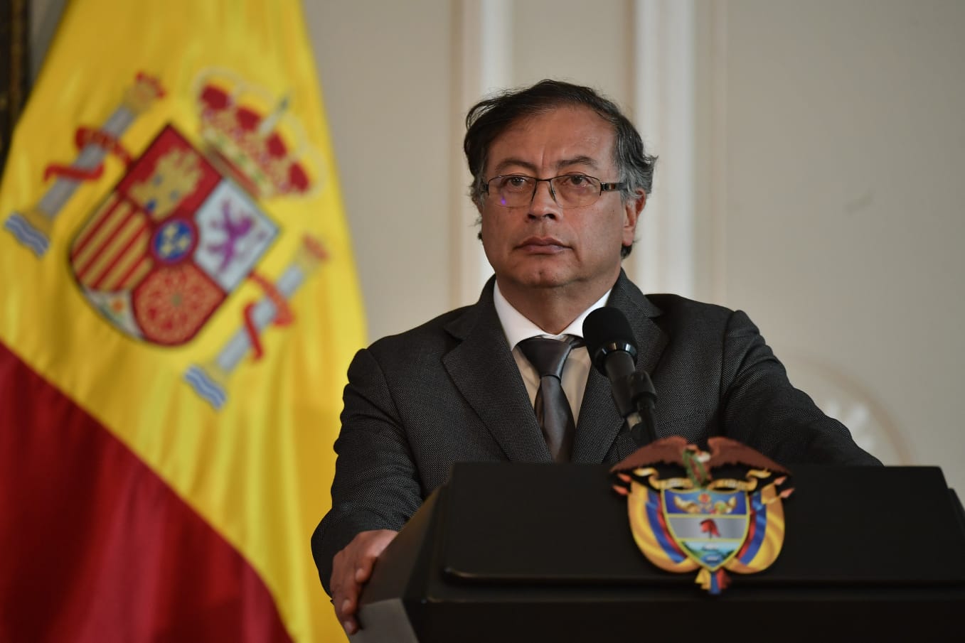 Lo que se sabe del hombre que entró armado al despacho de Gustavo Petro