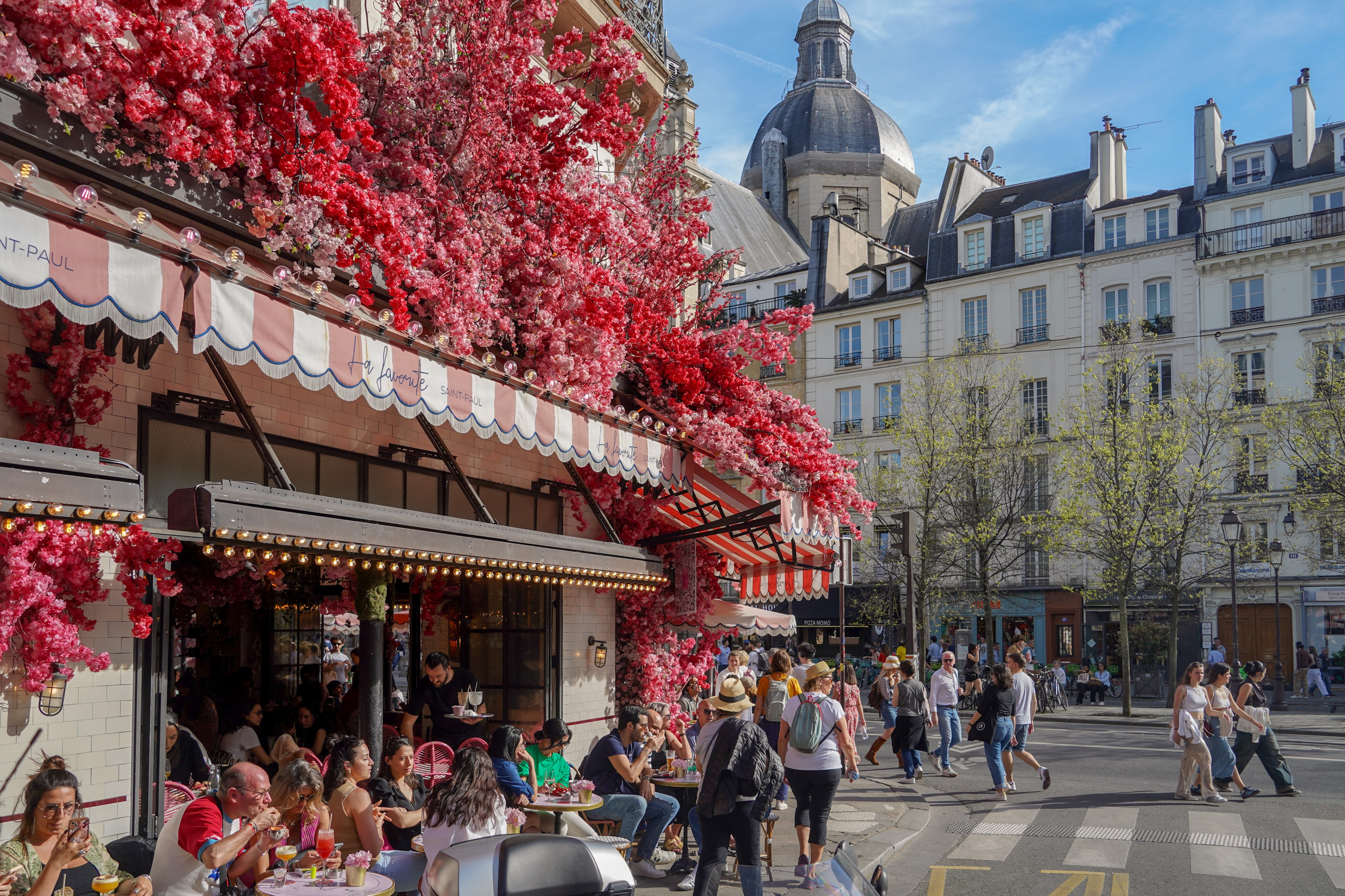 Le Marais es uno de los barrios más cosmopolitas y de moda de París.