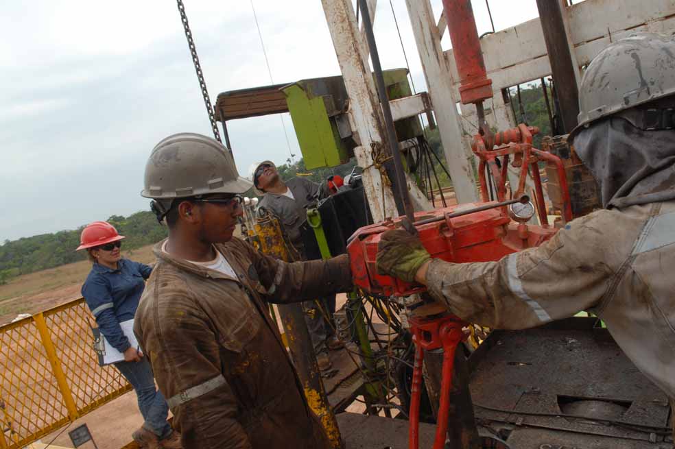 Ingenieros extranjeros se quedan con el trabajo de los nacionales: SCI