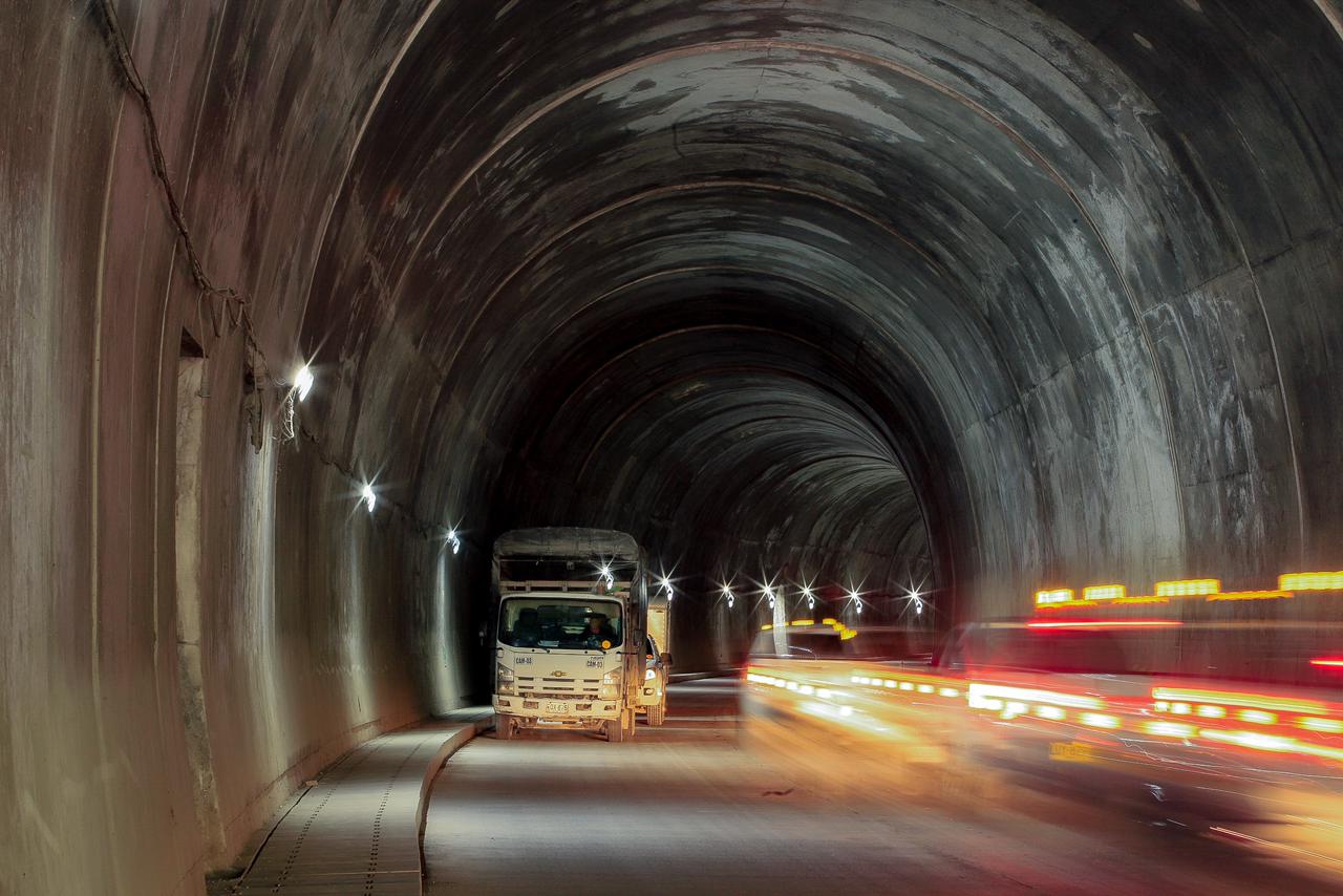 Contraloría alerta que retrasos impedirían operar el Túnel del Toyo pese a obras terminadas