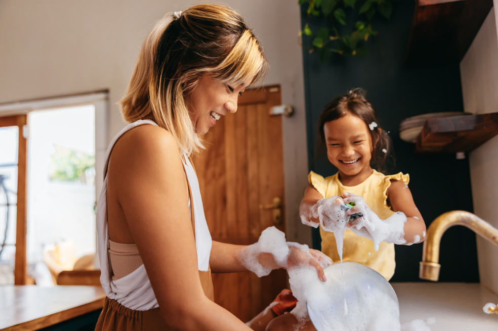 10 tareas que debería hacer tu hijo si tiene entre 4 y 9 años