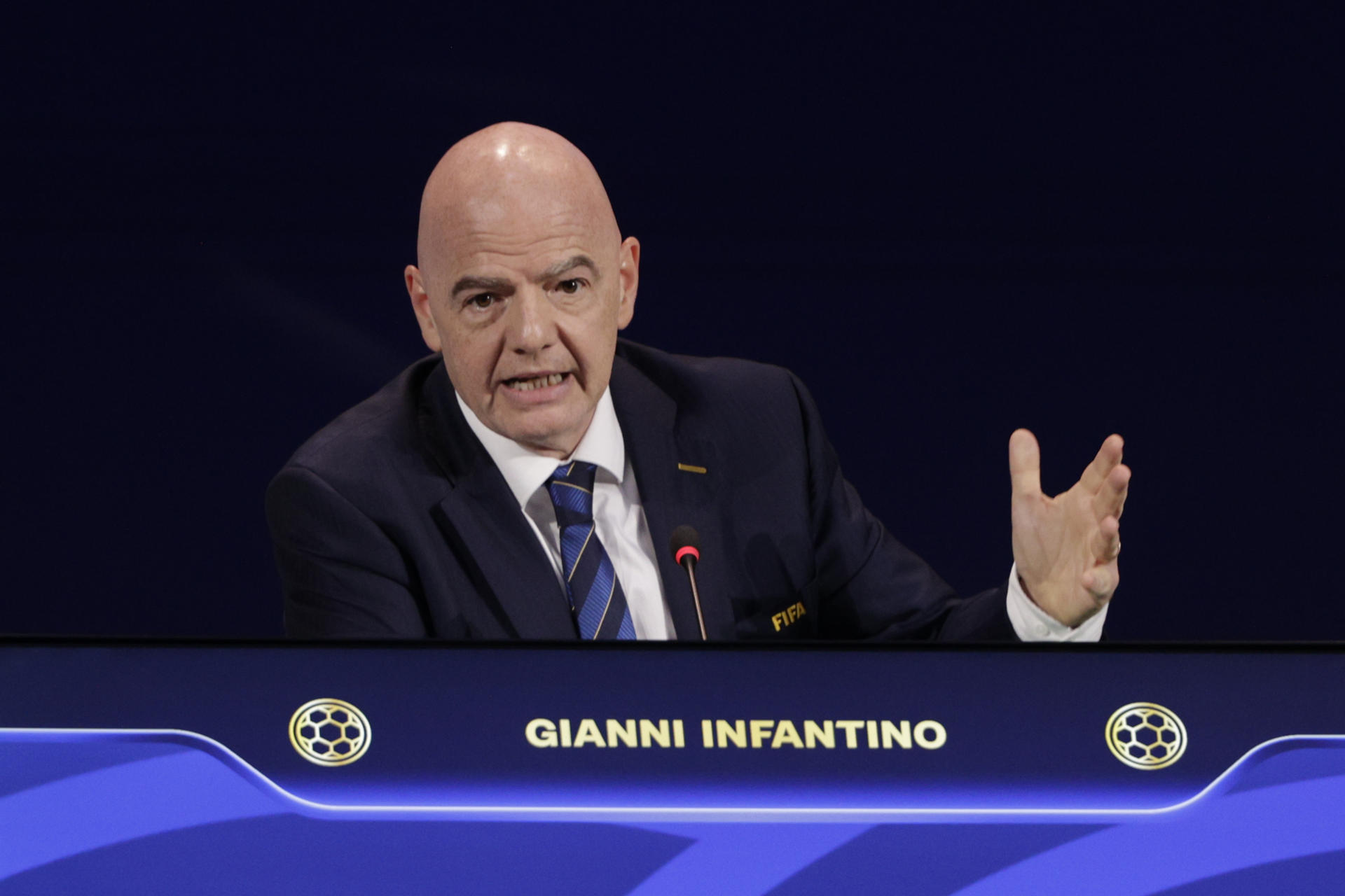 AME8064. LUQUE (PARAGUAY), 15/05/2025.- El presidente de la Federación Internacional de Fútbol Asociado (FIFA), Gianni Infantino, habla durante el 75° Congreso Ordinario este jueves, en Luque (Paraguay). EFE/ Juan Pablo Pino
