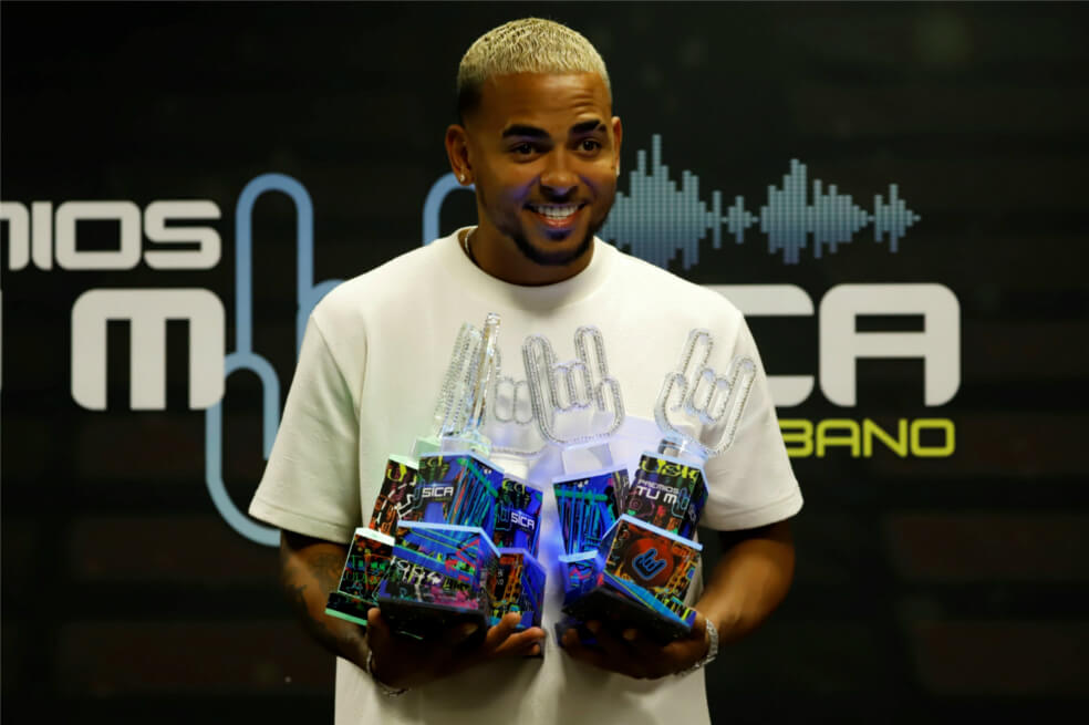 Ozuna celebra su cumpleaños y se somete a cuarentena por gripe