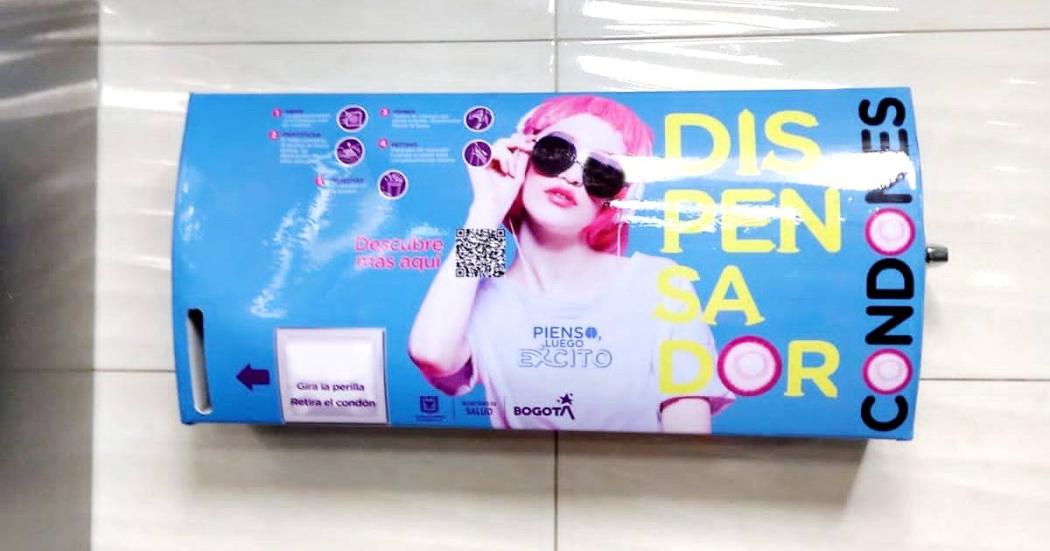 Cinco colegios públicos de Bogotá tendrán dispensadores de condones gratis
