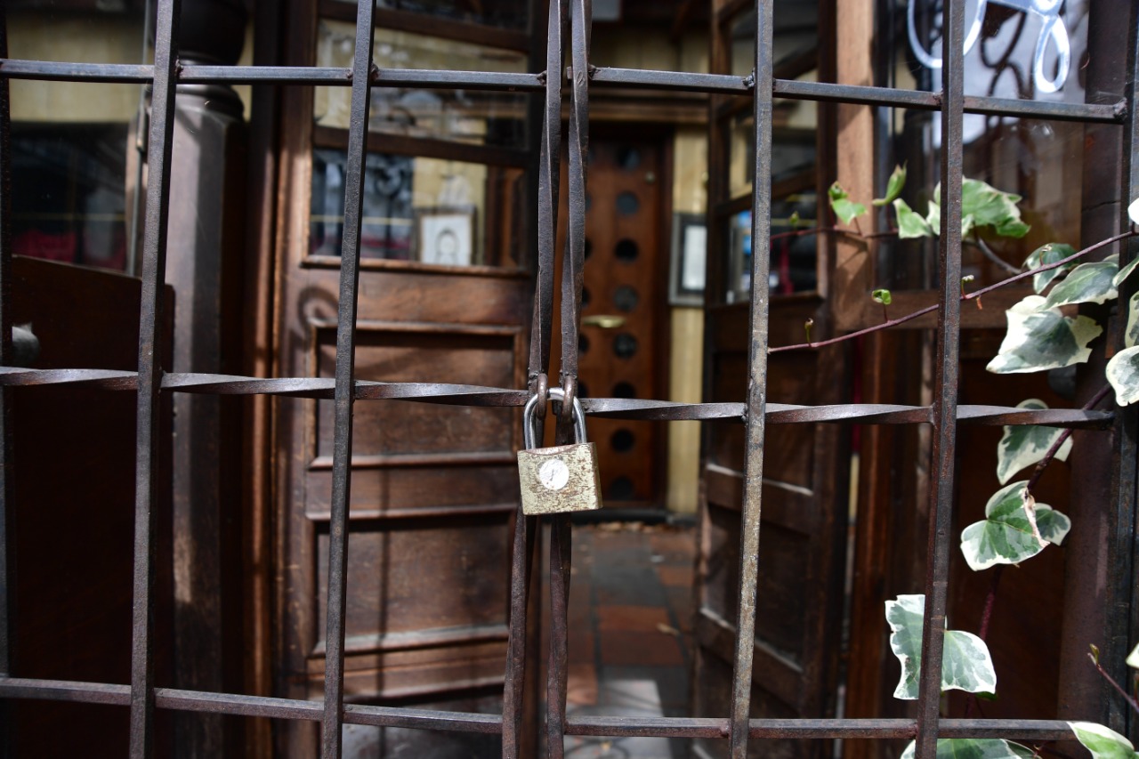Restaurantes cierran sus puertas de manera definitiva.