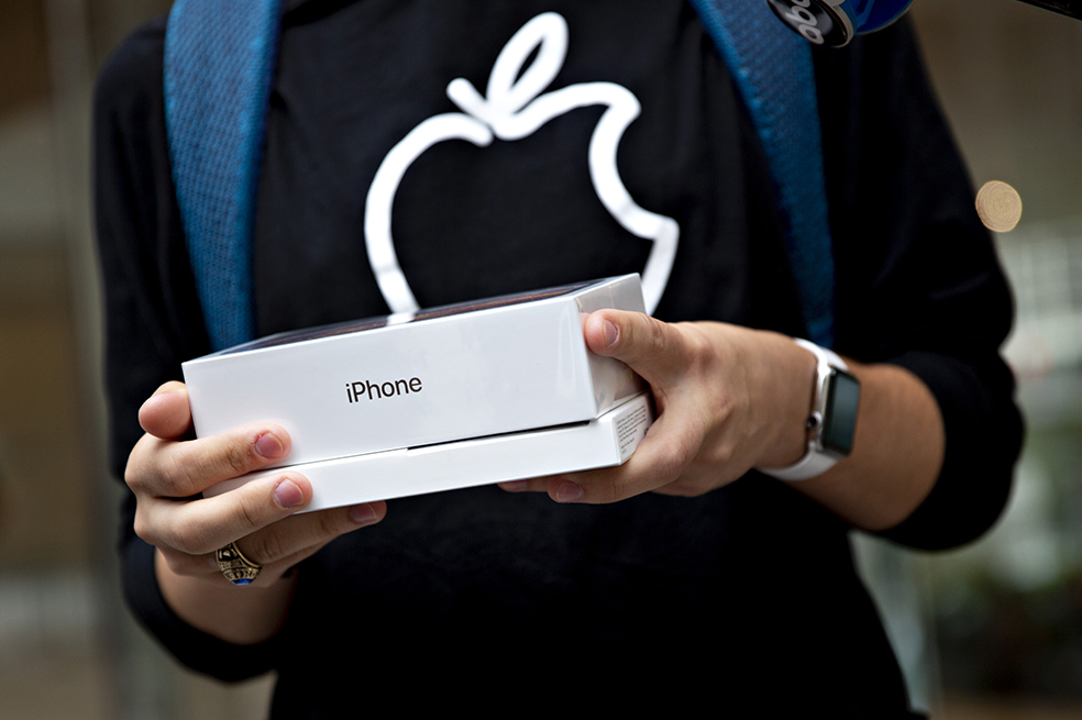 Apple lanza estuches con baterías incorporadas