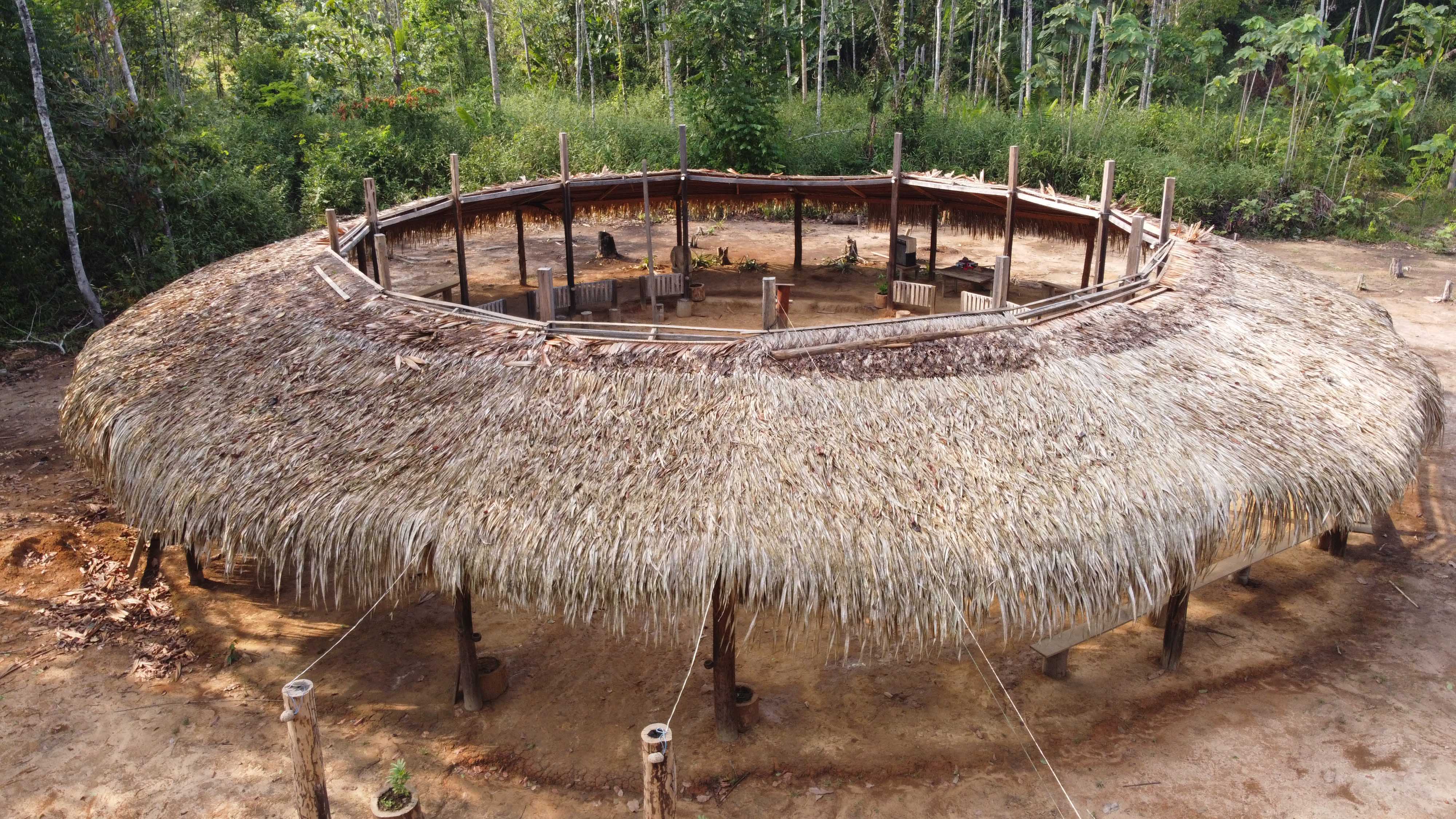 Indígenas Mura, en Brasil  y su lucha por proteger la Amazonia su territorio.
