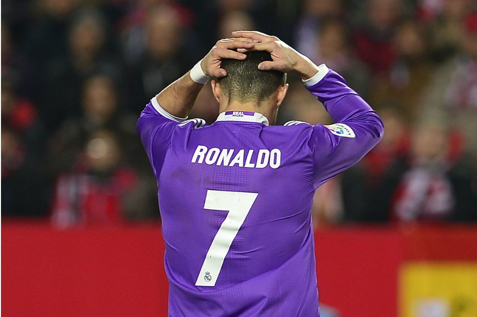 Cristiano también compite con Messi en el campo judicial: fue denunciado por fraude fiscal