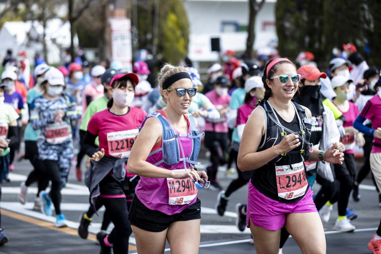 La maratón de Nagoya fue lanzada el 11 de marzo de 2012, con 13.114 participantes.