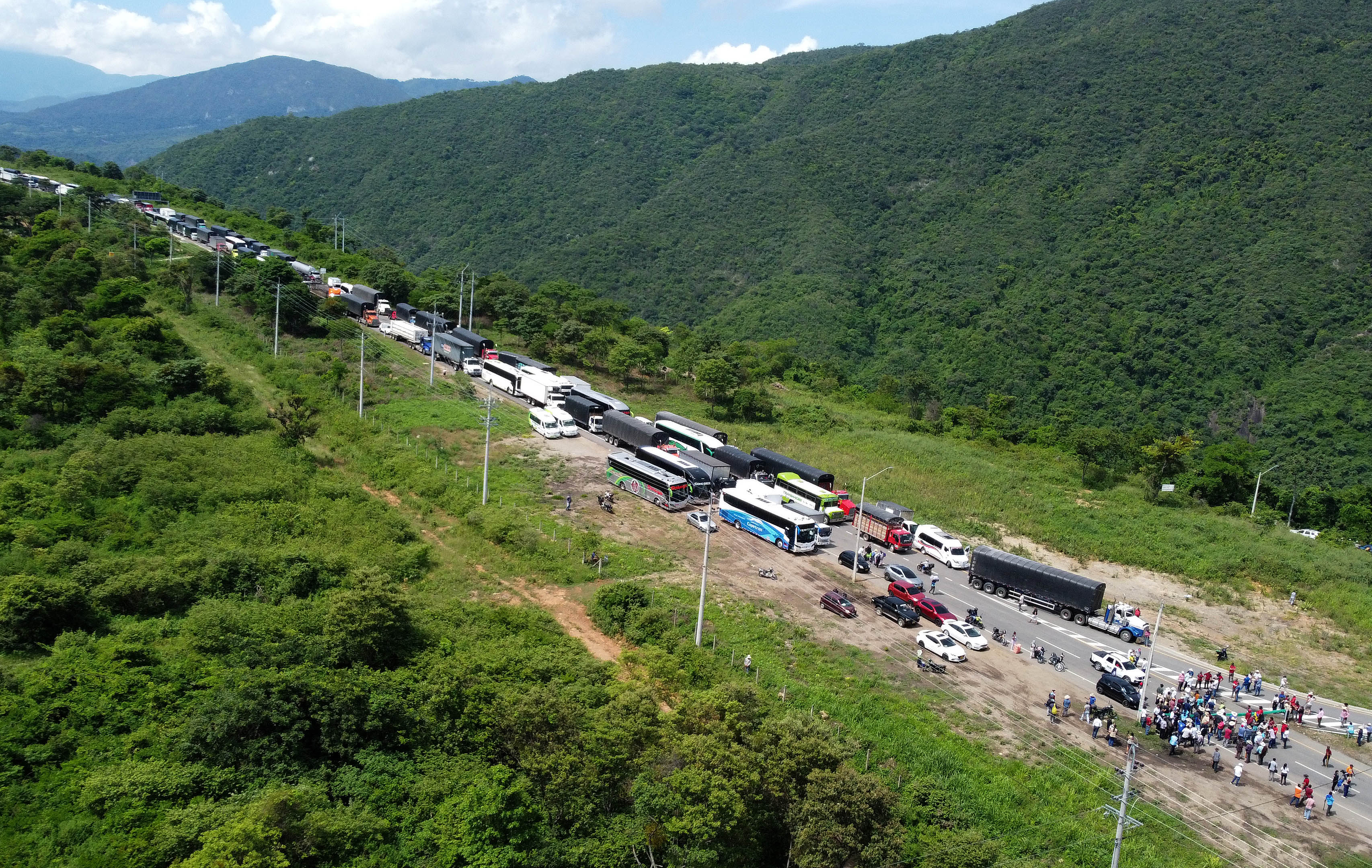 Por paro campesino hay escasez de combustible y alimentos represados en Boyacá