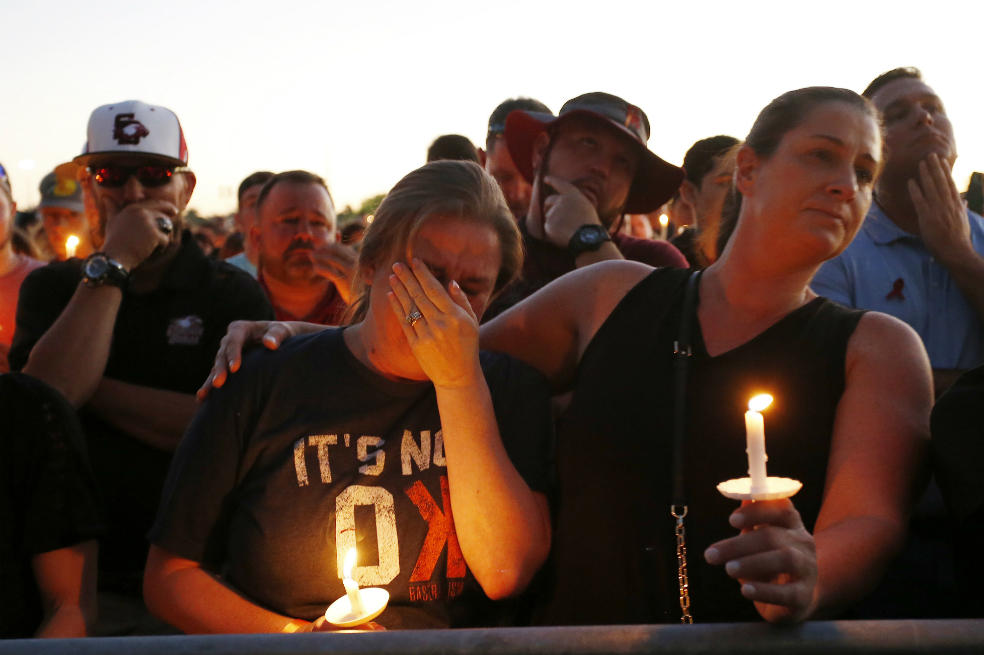 Sobrevivientes de la masacre de Florida, ahora blanco de la ultraderecha
