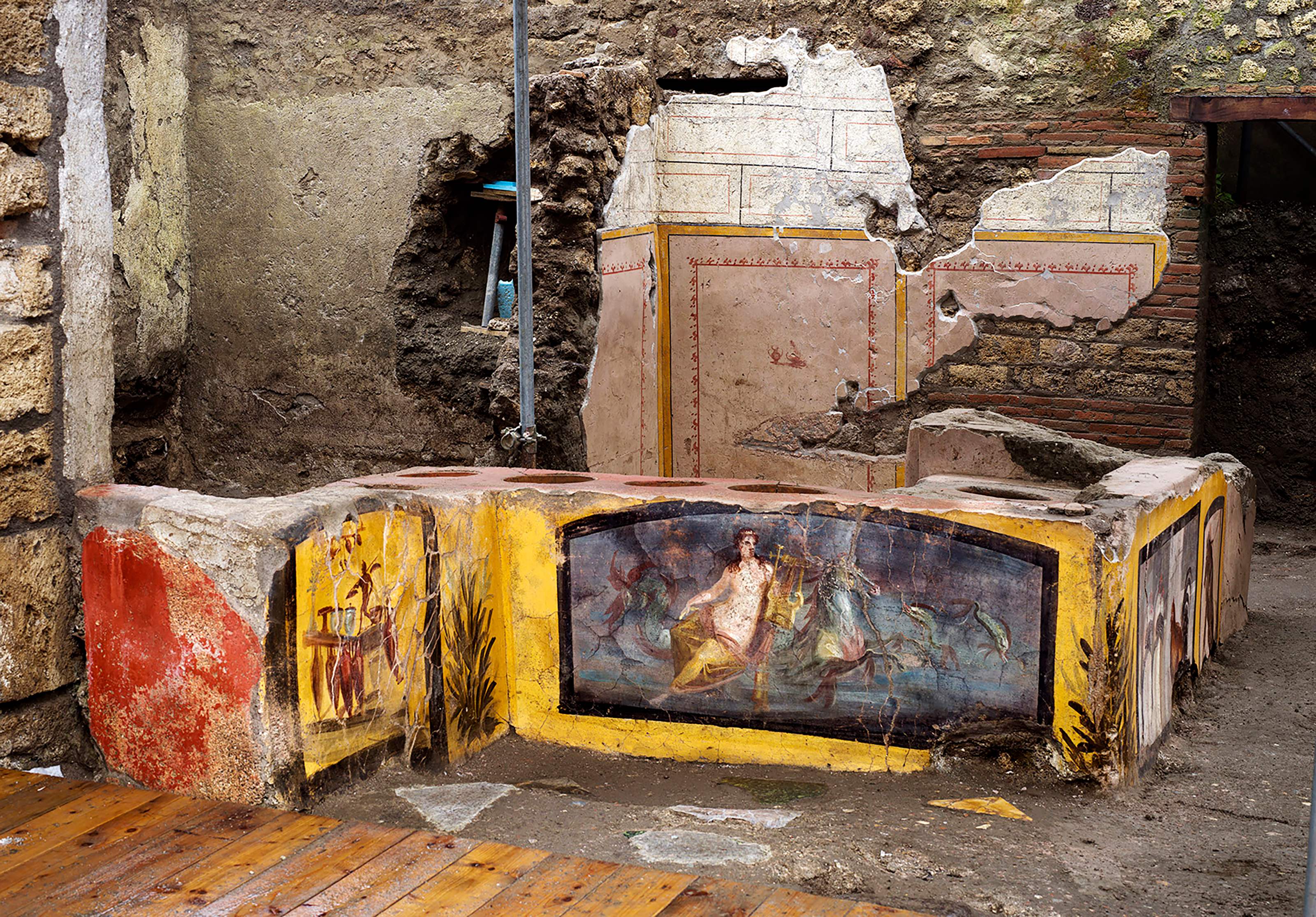 Descubren en Pompeya un restaurante de comidas rápidas del año 79 d.c. intacto