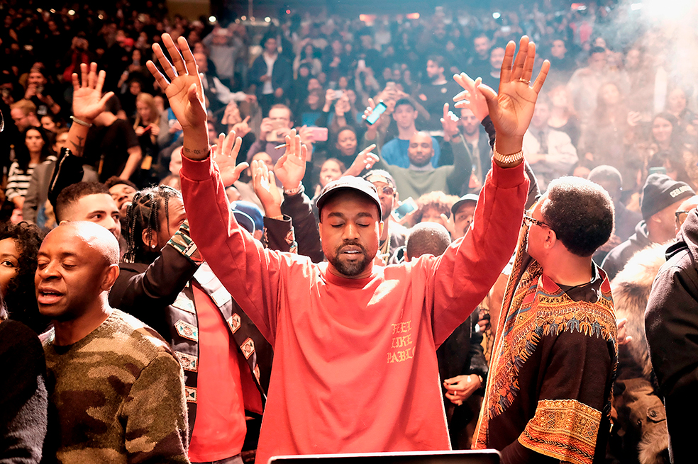 Kanye West iguala a Los Beatles y Eminem al posicionar ocho álbumes en el número uno