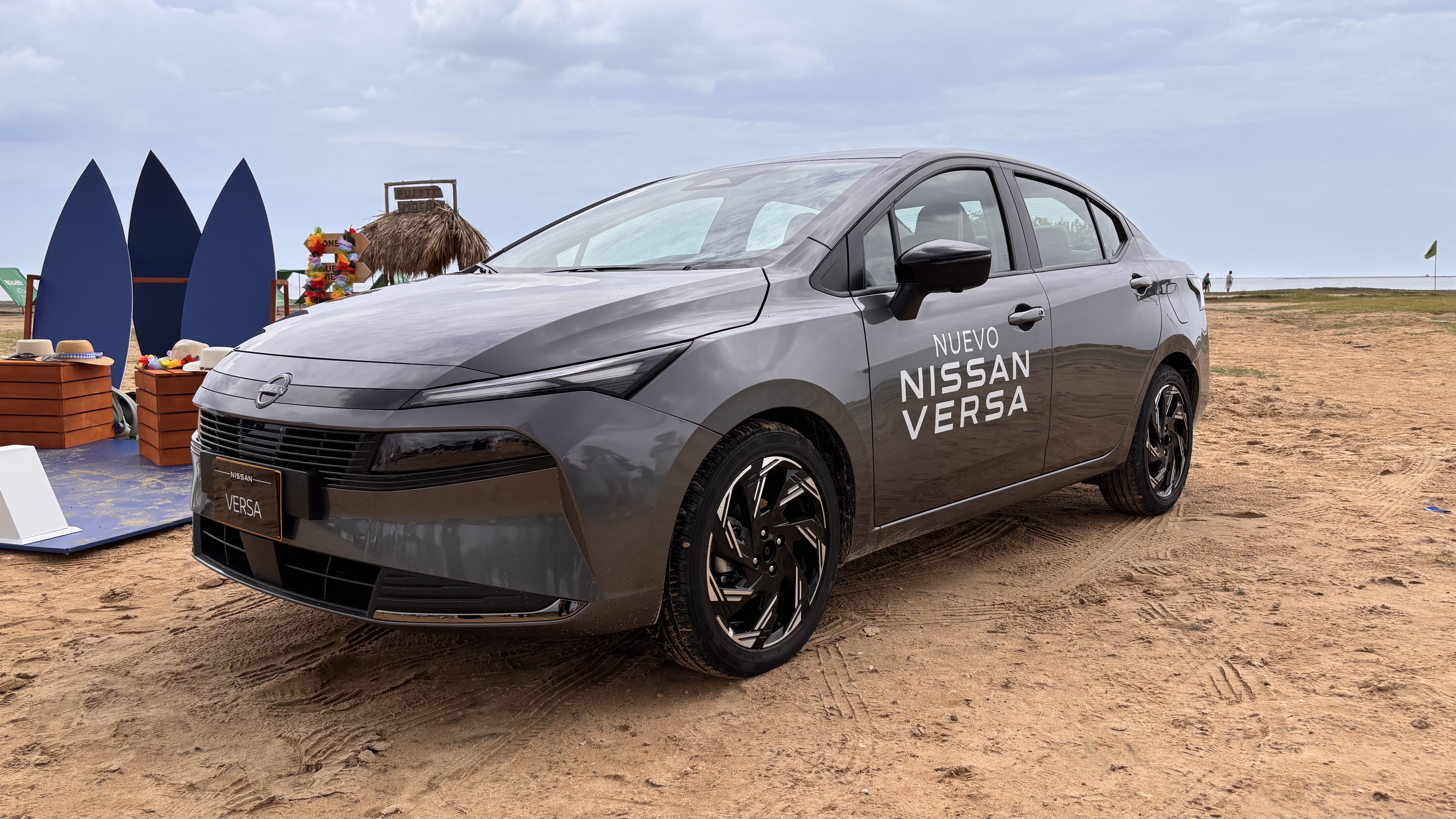 Nissan renueva los Sentra y Versa en Colombia: así son los nuevos sedanes de la marca