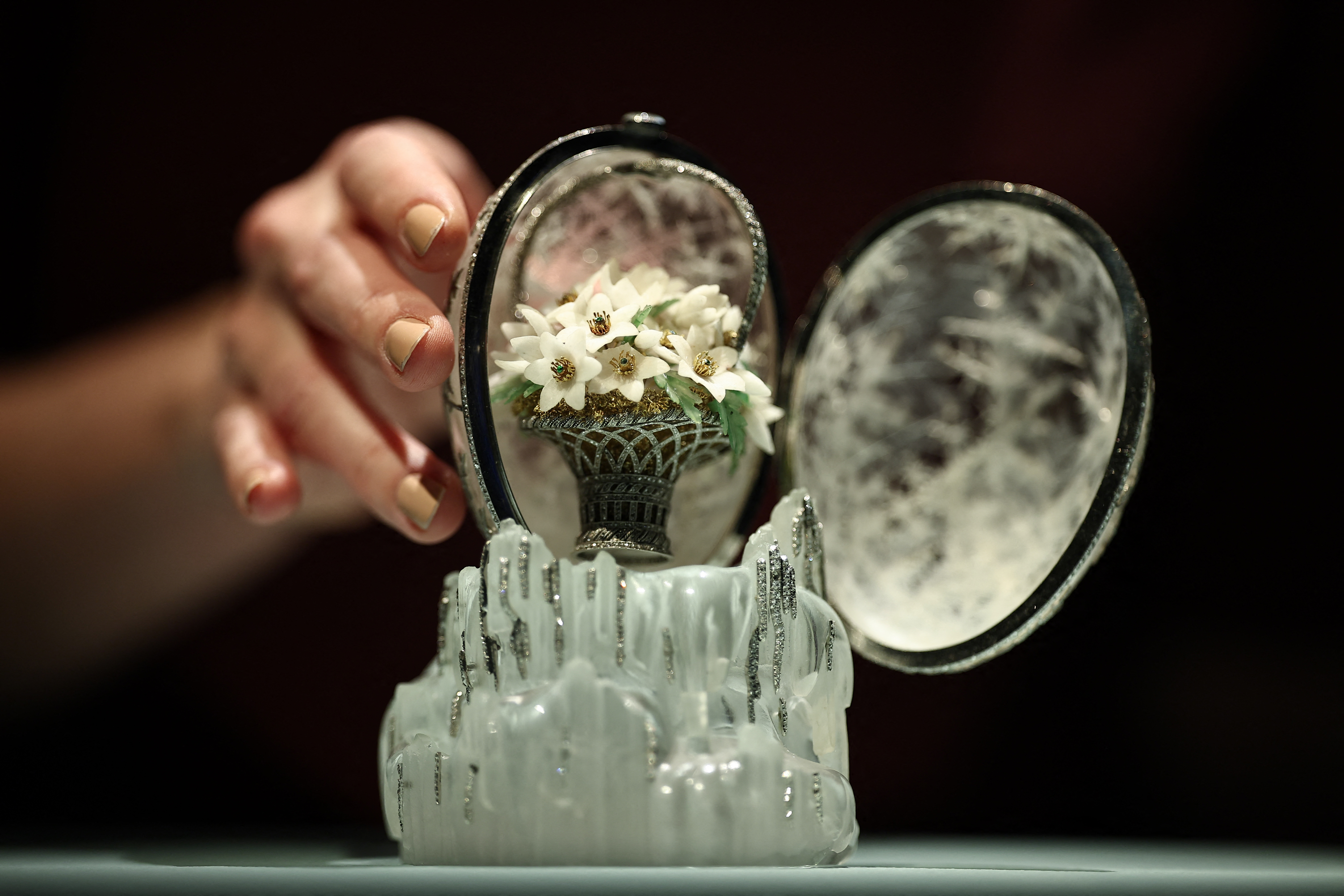 Un huevo Fabergé, encargado por el zar Nicolás II y avaluado en más de USD 25 millones, será subastado en Londres
