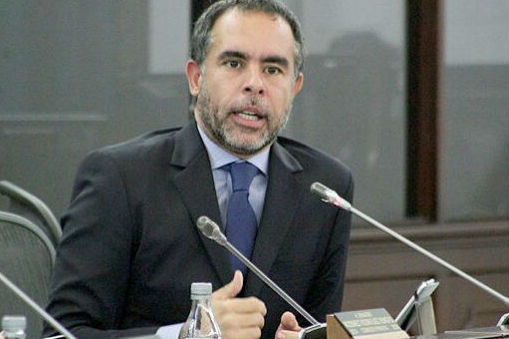 “Fiscalía está capturada por campaña de Germán Vargas Lleras”: Benedetti