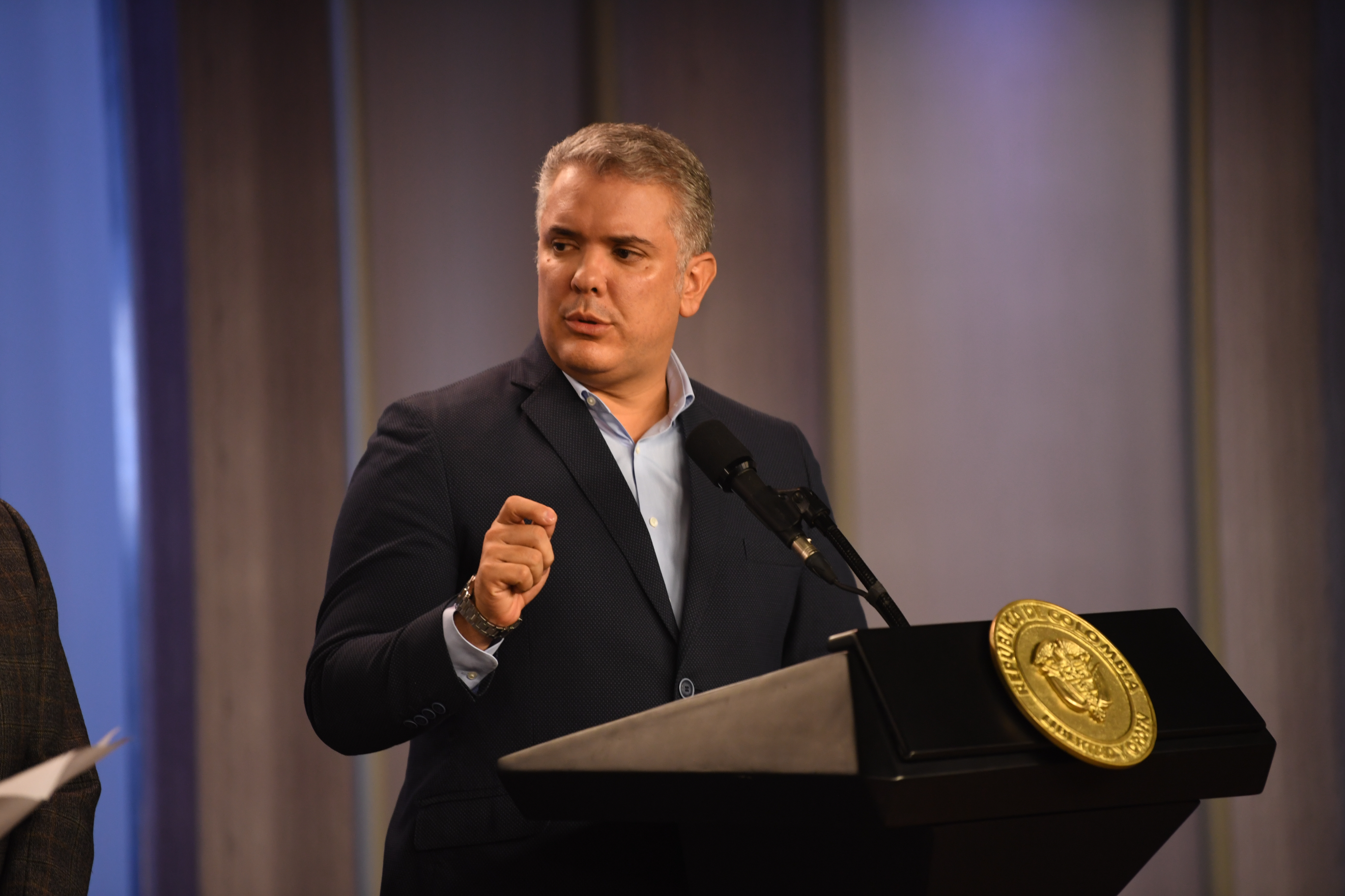 Le exigen a Duque aclarar si apoya propuesta de extender su  mandato