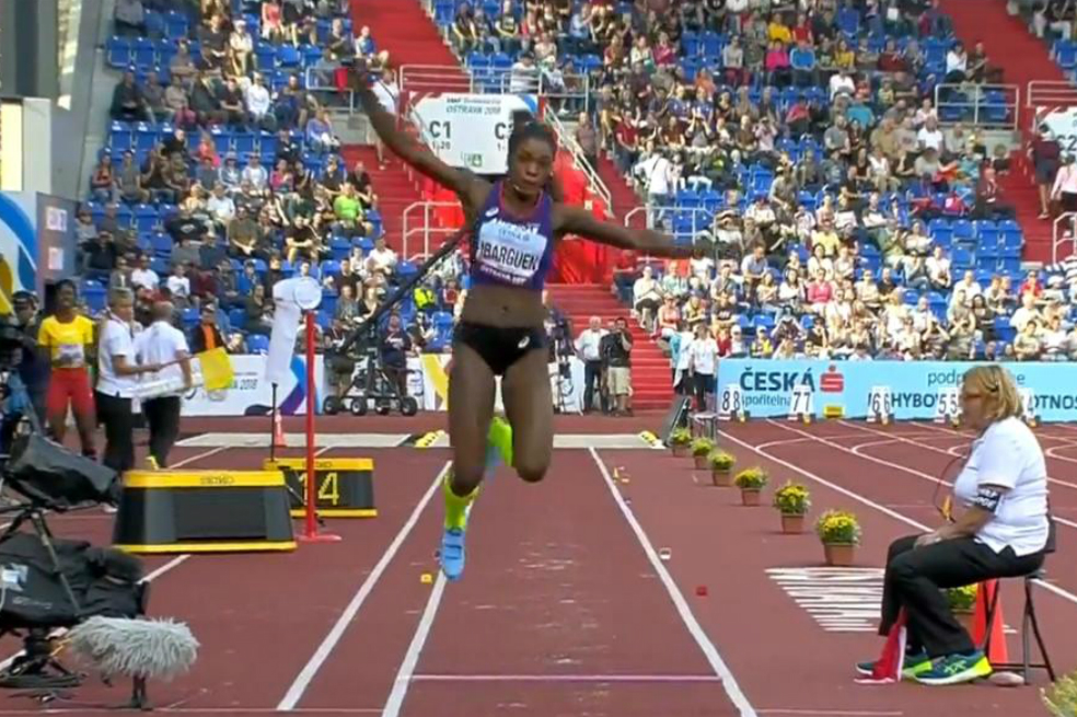 Caterine Ibargüen ganó en el salto triple de la Copa Continental de la IAAF