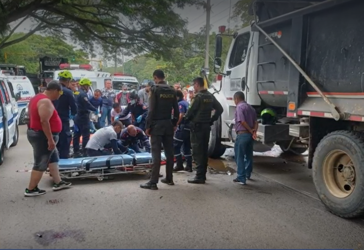 Bombero atendió accidente vial sin saber que víctima mortal era su hermana