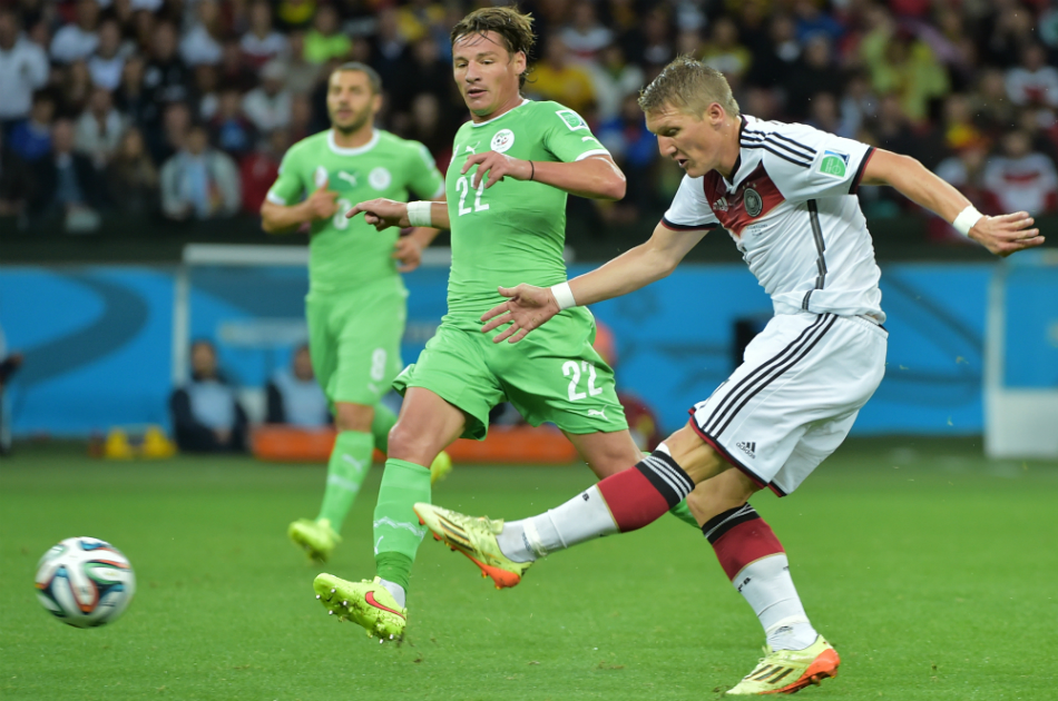 Alemania sufrió, pero venció a Argelia 2-1 en Porto Alegre