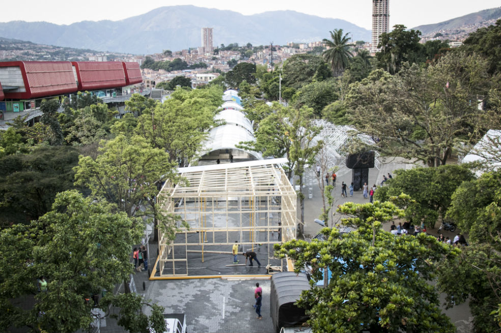 En imágenes: los preparativos para la Fiesta del Libro en Medellín