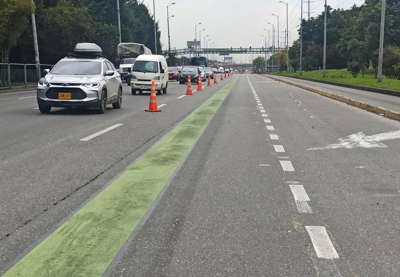 ¿Qué significa la línea verde en carretera y qué pasa si no se acata?