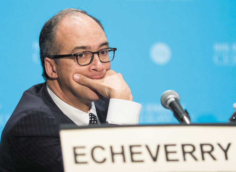“Riesgo de una recesión mundial es del 30 %”: exministro de Hacienda