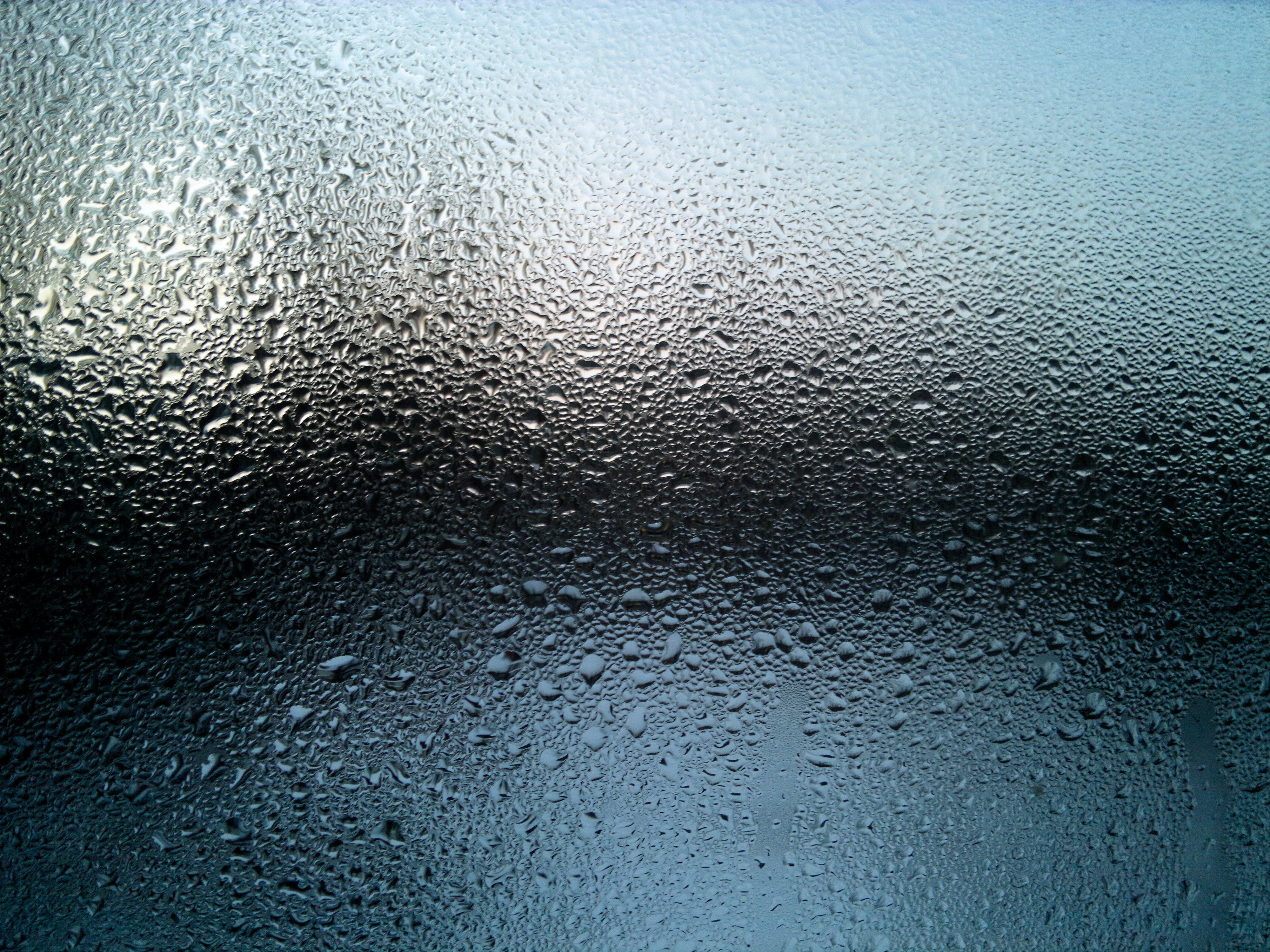 Elimina manchas de agua en los vidrios y espejos con este ingrediente de cocina