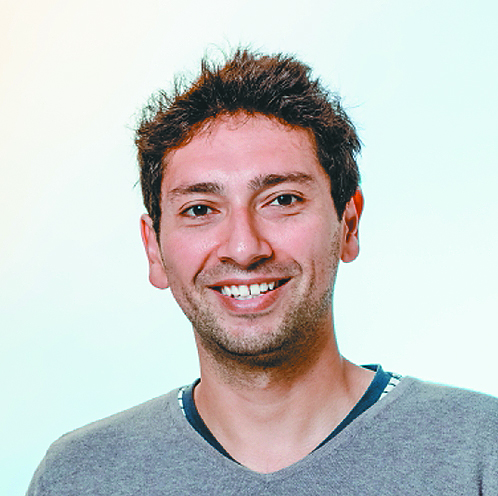 El microbiólogo Camilo Barbosa.
