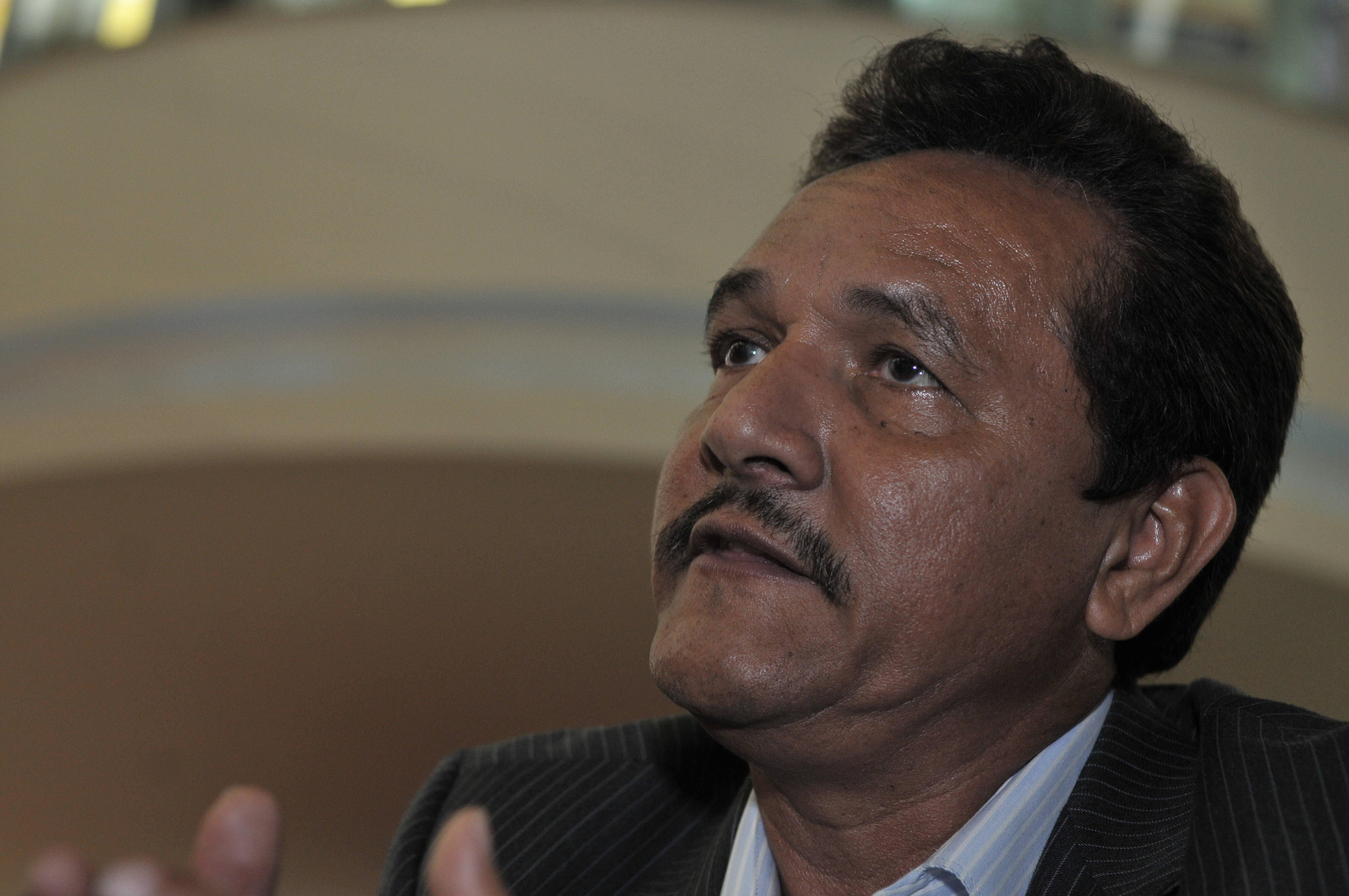 Exgobernador de Amazonas habría presentado datos falsos en millonario contrato