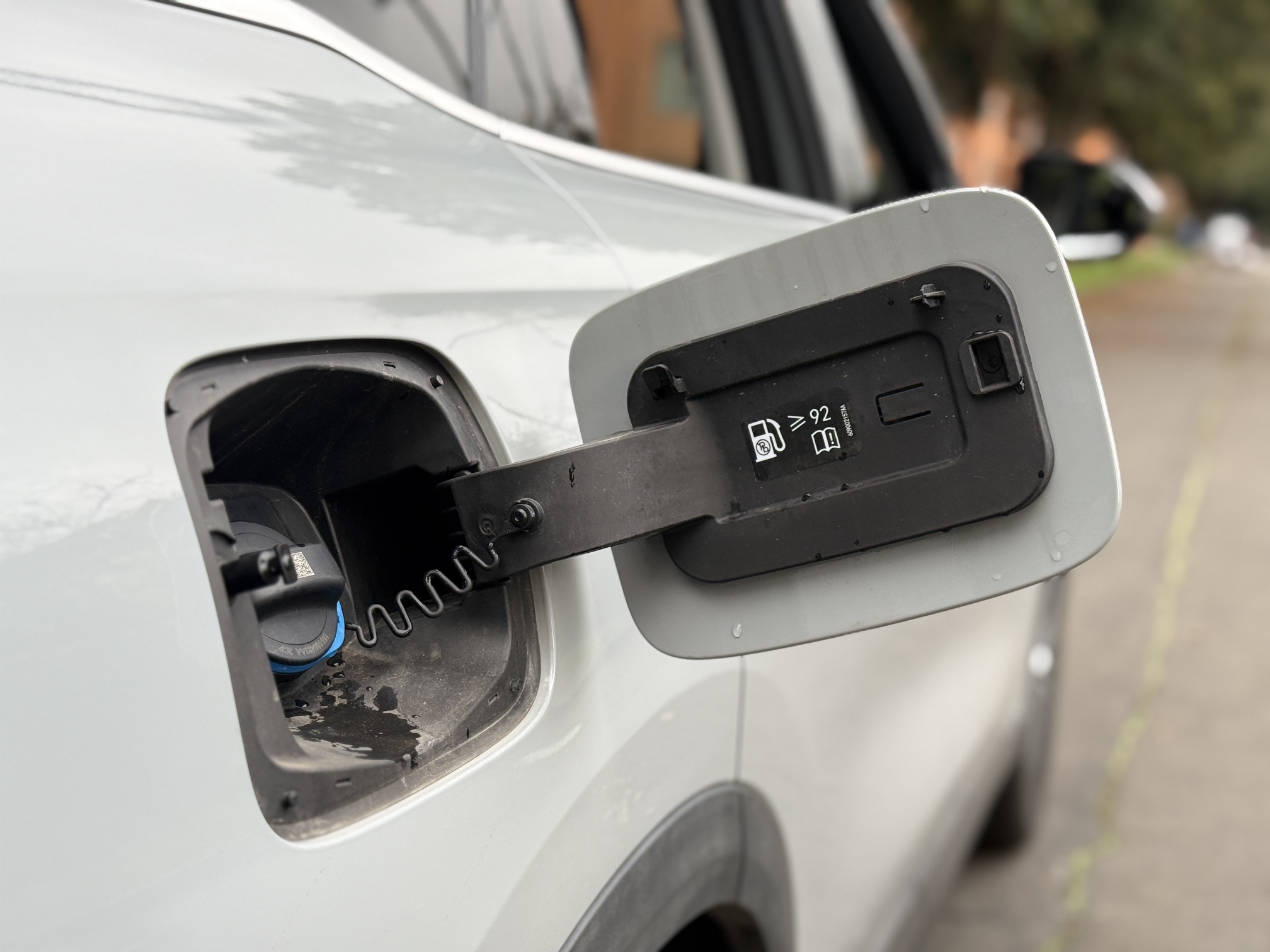 Según la marca, con el tanque lleno y batería cargada al 100 %, el Tiggo 9 ofrece una autonomía de hasta 1.400 km.