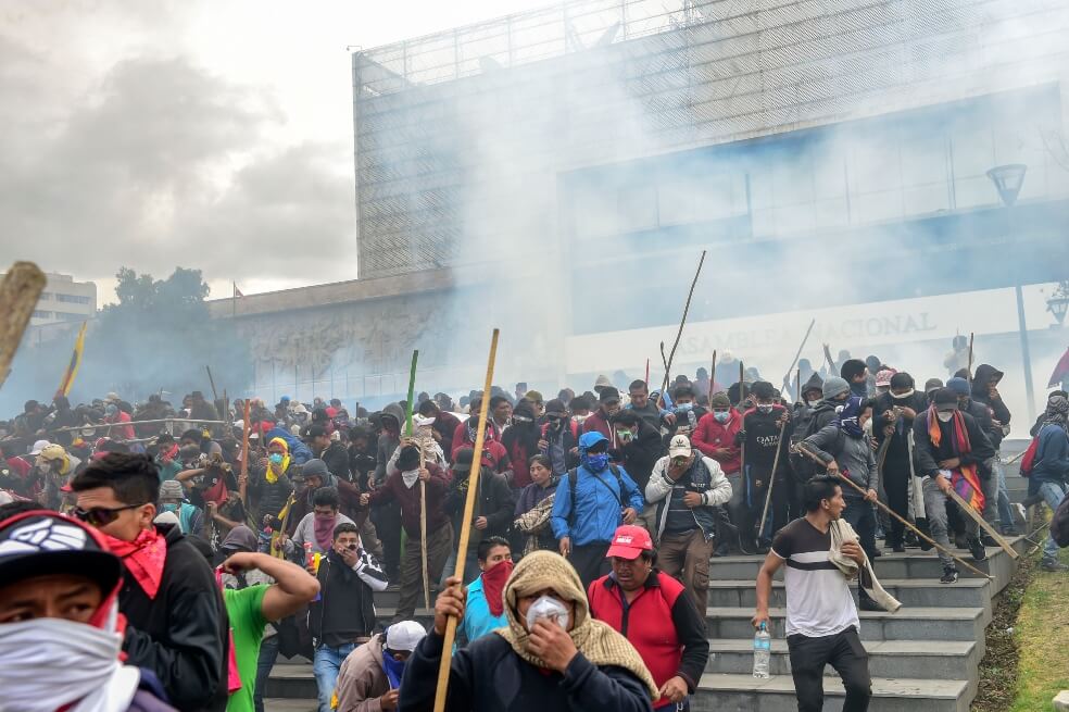Indígenas ecuatorianos se tomaron temporalmente el Parlamento ecuatoriano