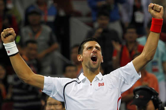Djokovic fulmina a Berdych y alcanza la final en Shanghai