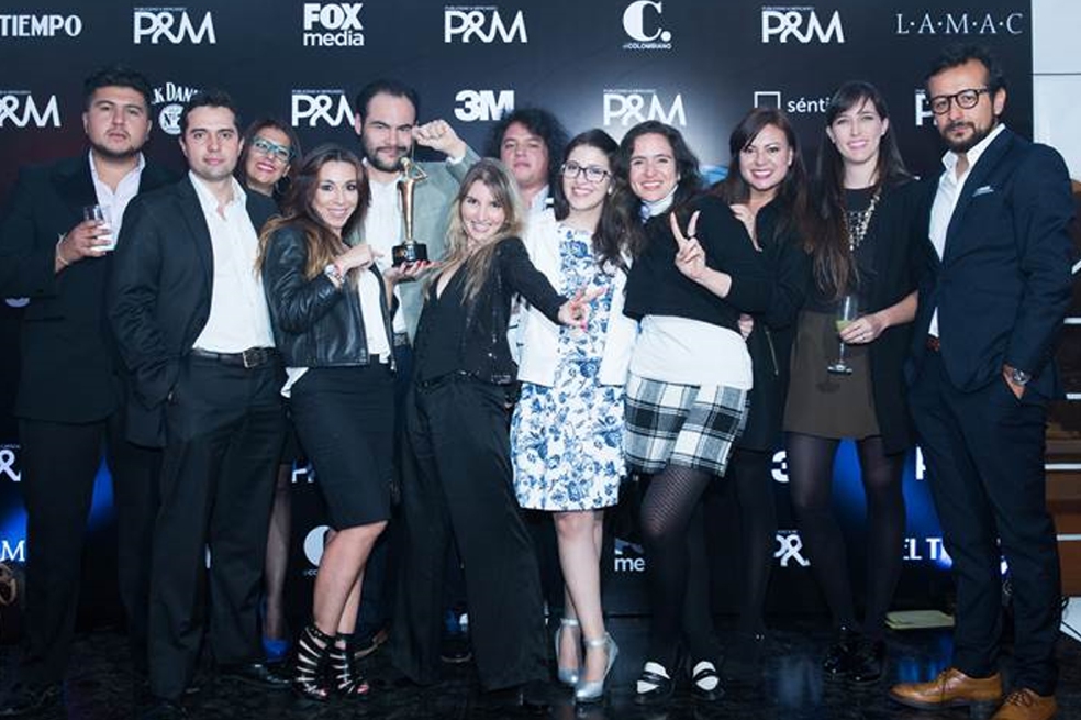 La campaña viral “Monitor de mamás”, realizada por el equipo de Gran Comunicaciones para Caracol Televisión, había recibido el Premio P&M en la categoría Mejor producción audiovisual, el pasado 24 de febrero en una ceremonia en el Teatro Mayor Julio Mario Santo Domingo. / Cortesía