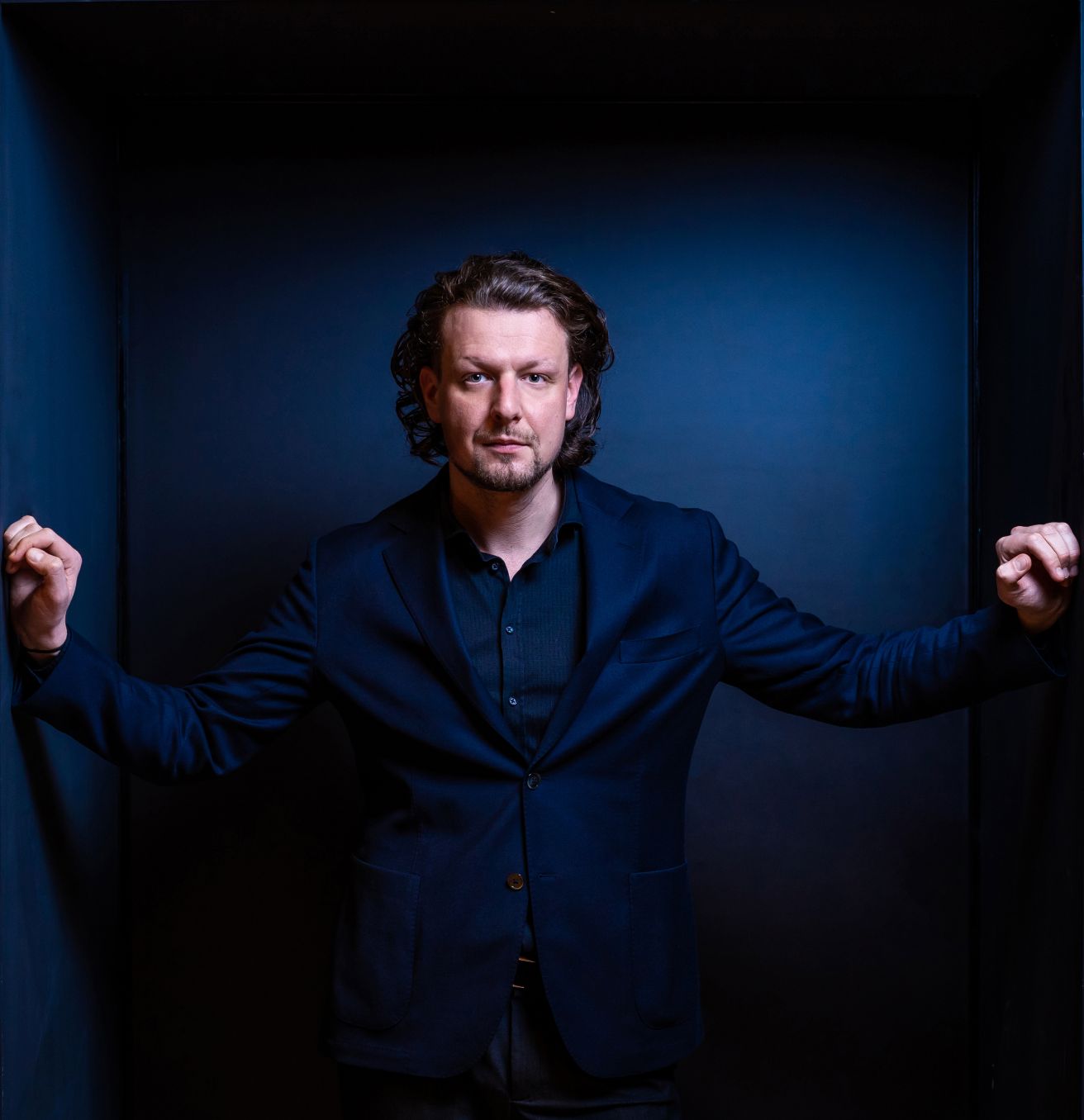Entrevista al chelista István Várdai: “En la orquesta nos repensamos y nos reinventamos”