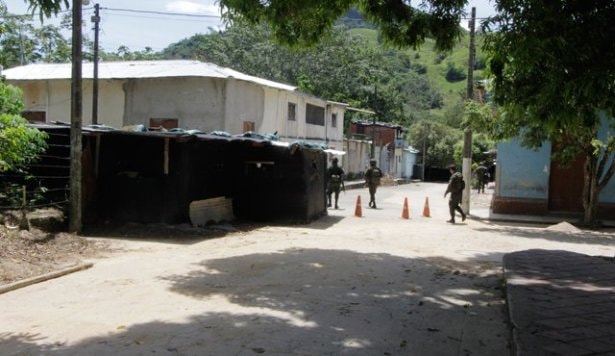 Francotiradores siguen disparando contra policías en Norte de Santander