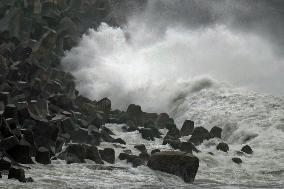 Casi un millón de evacuados en este de China por tifón Chan Hom