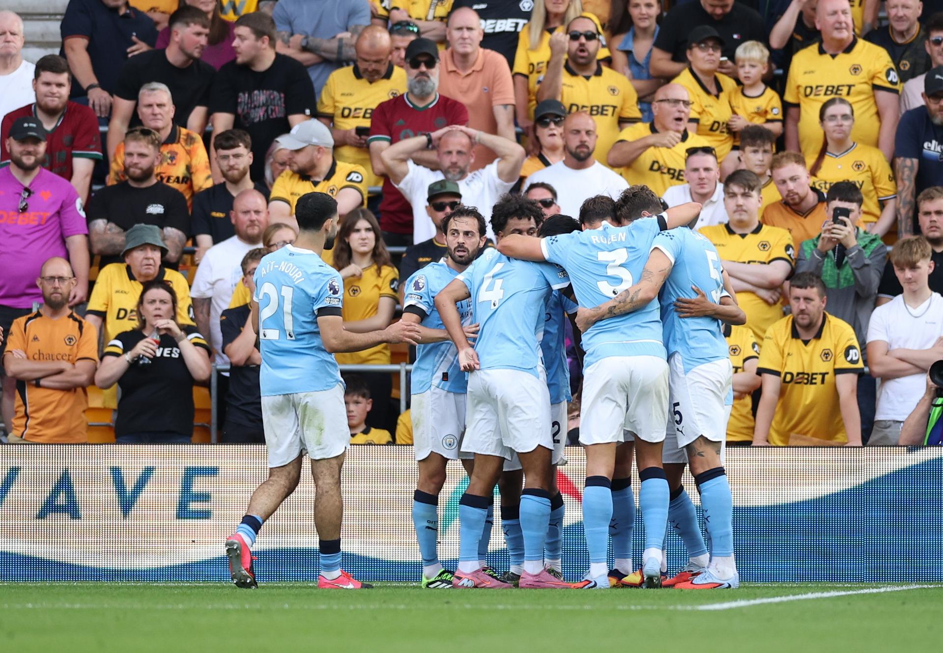 Manchester City goleó a Wolverhampton en el debut de Jhon Arias en la Premier