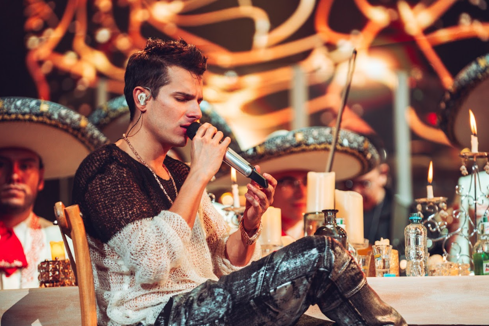 Pipe Bueno regresa al Movistar Arena con su show “3er Round”