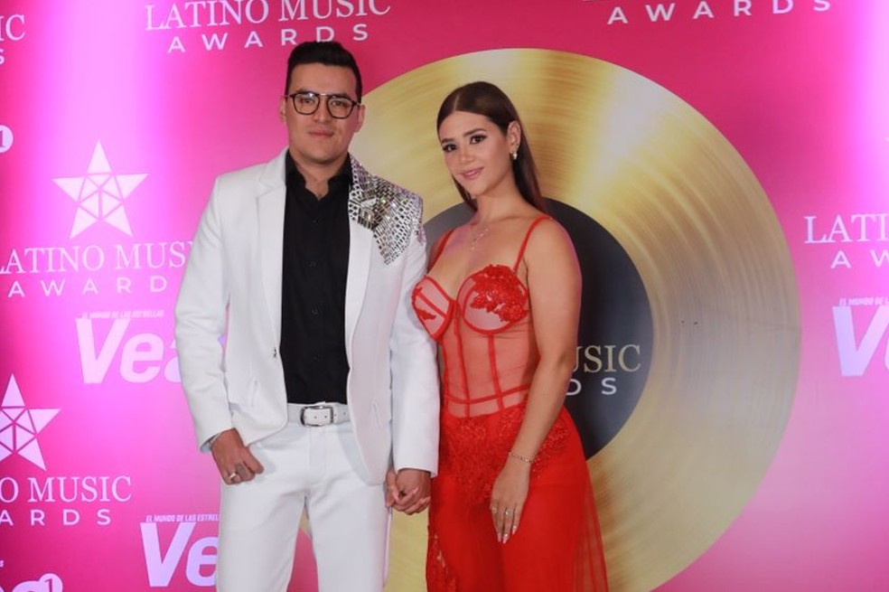 Yeison Jiménez y Sonia Restrepo
