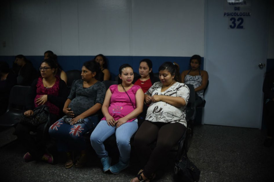 Miedo a microcefalia dispara abortos preventivos por zika en Brasil