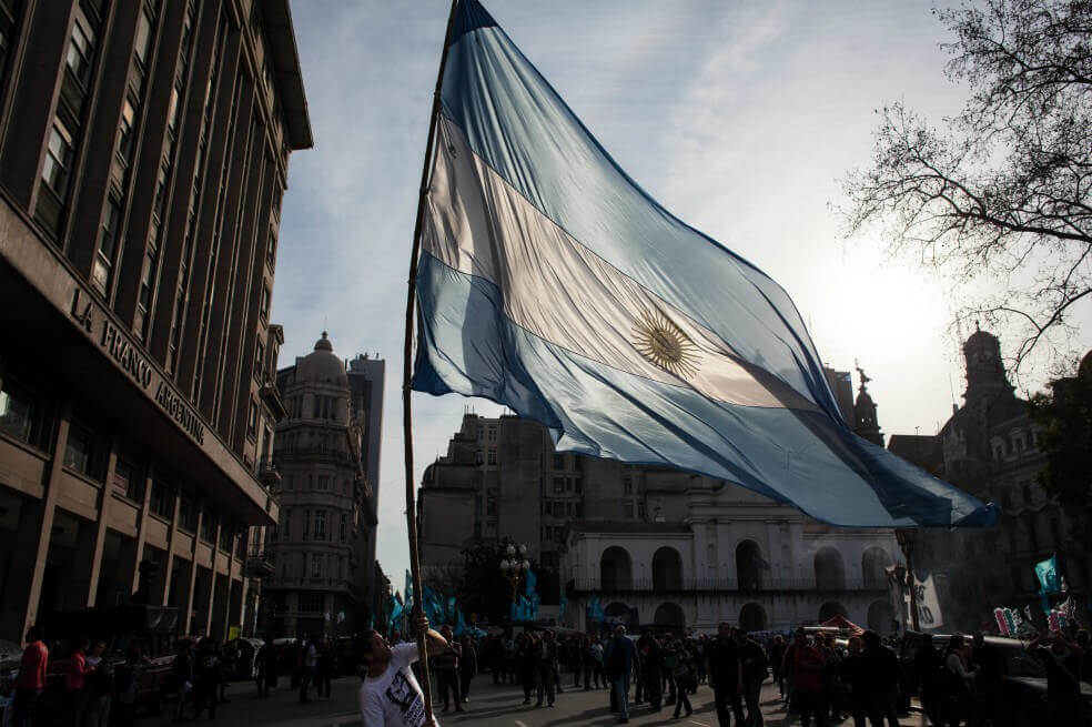 Argentina recibirá propuestas de sus acreedores para renegociar su deuda