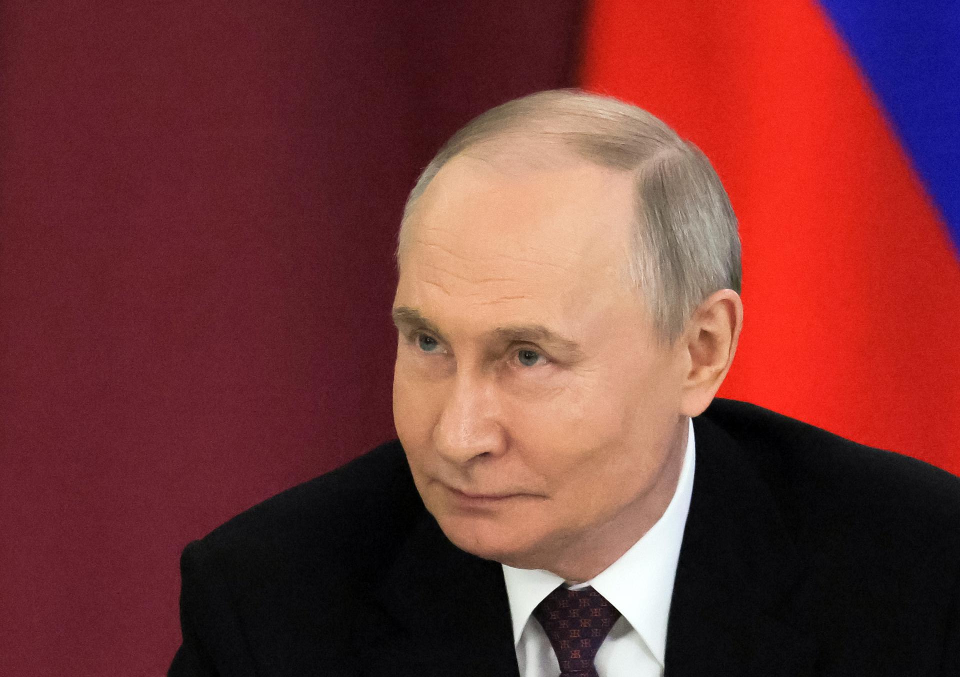 Entra en vigor la tregua pascual de 30 horas anunciada por Putin