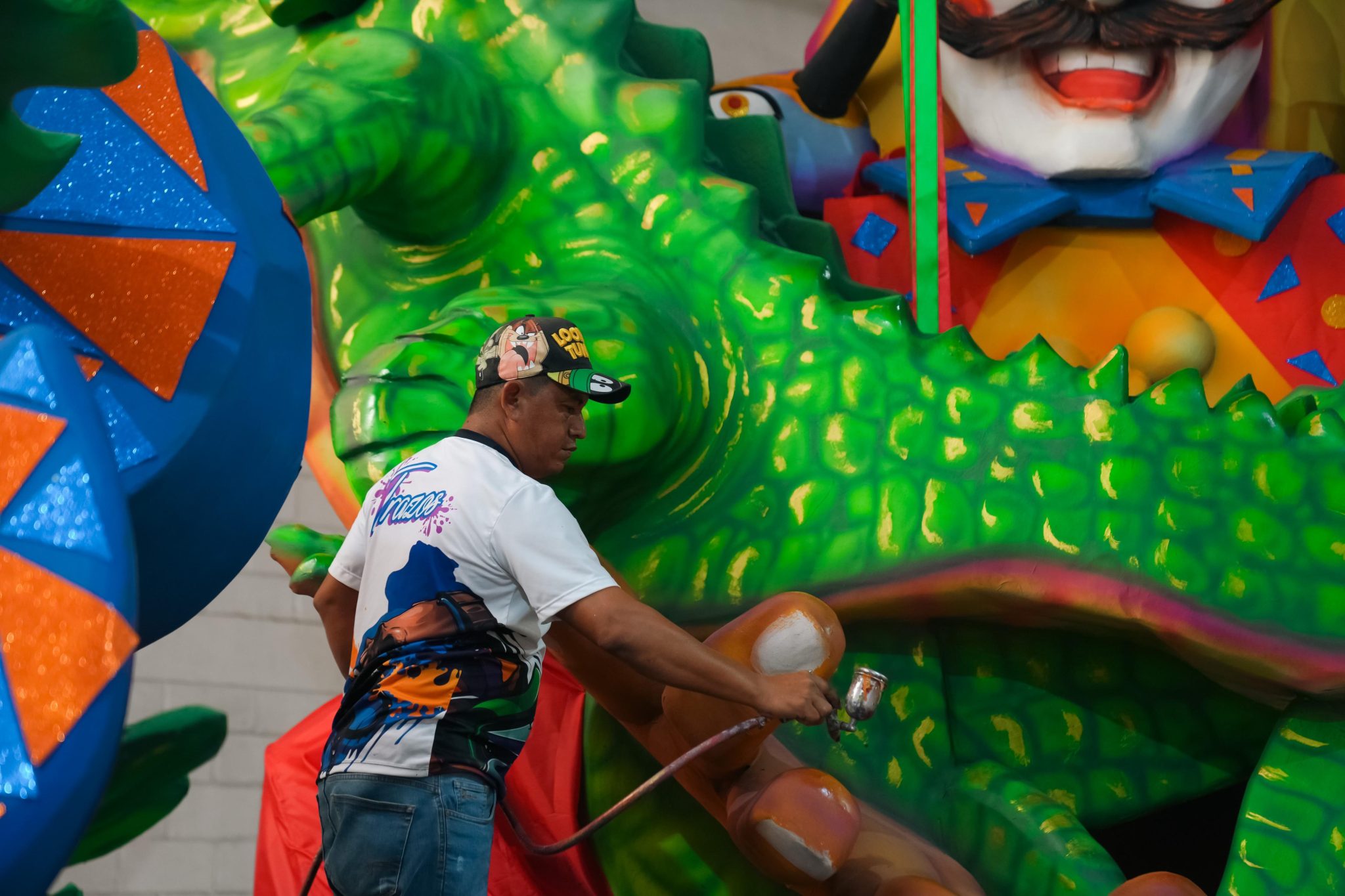 Carnaval de Barranquilla 2025: Así crean las carrozas en las que viaja la fiesta